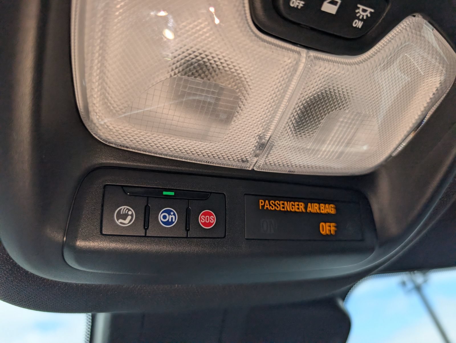Used 2025 Chevrolet TrailBlazer ACTIV w/ Convenience Package FWD image 16