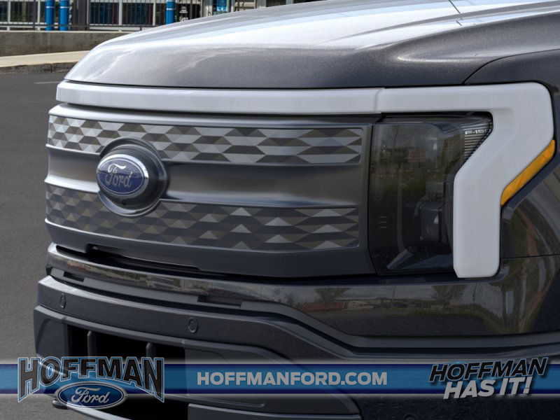 New 2023 Ford F150 Lightning Lariat image 17