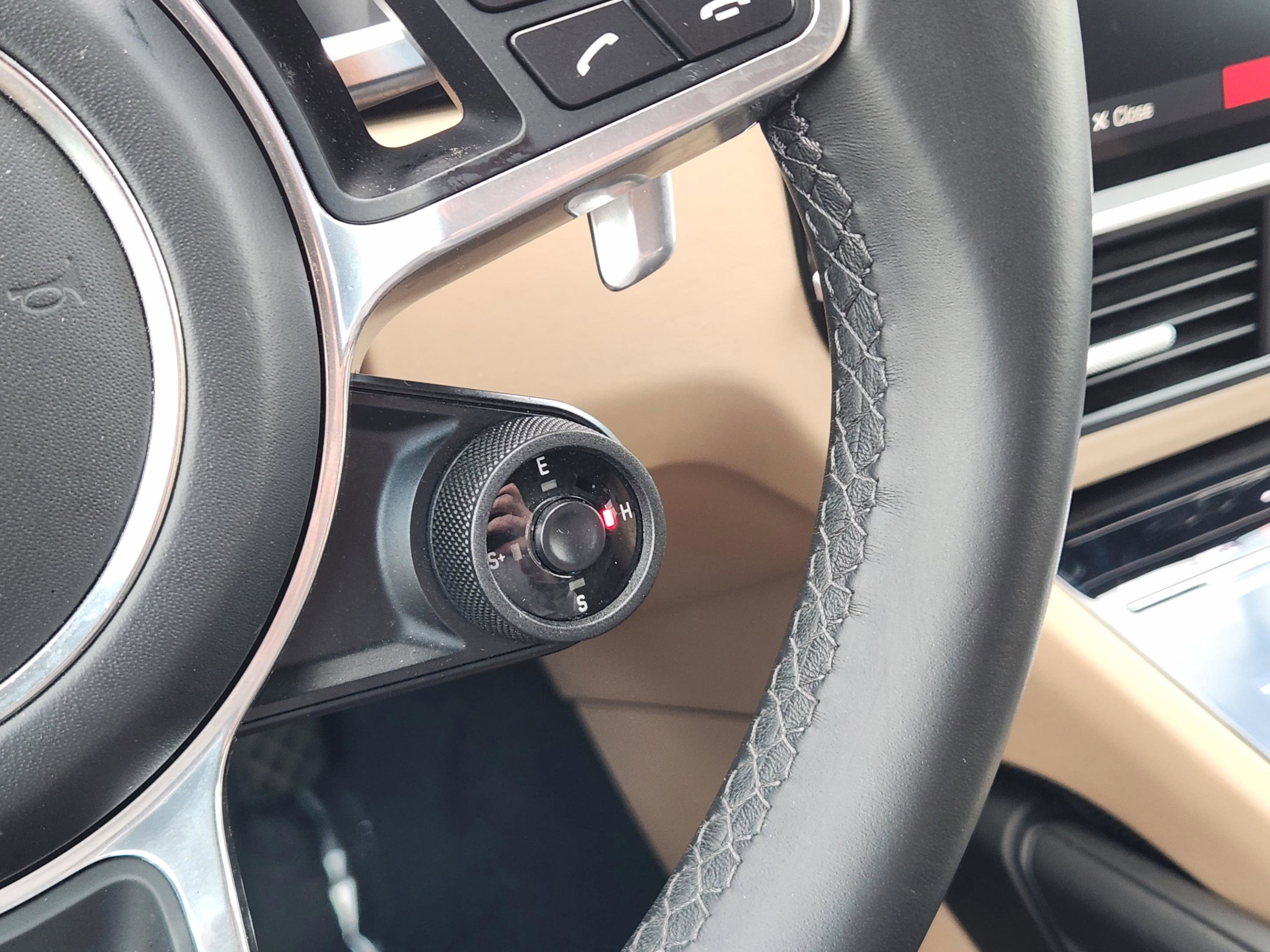 Used 2019 Porsche Cayenne E-Hybrid image 30