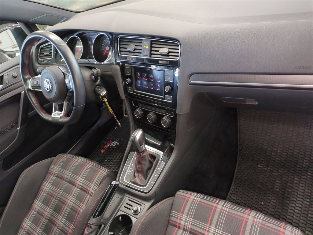 Used 2021 Volkswagen GTI SE image 36