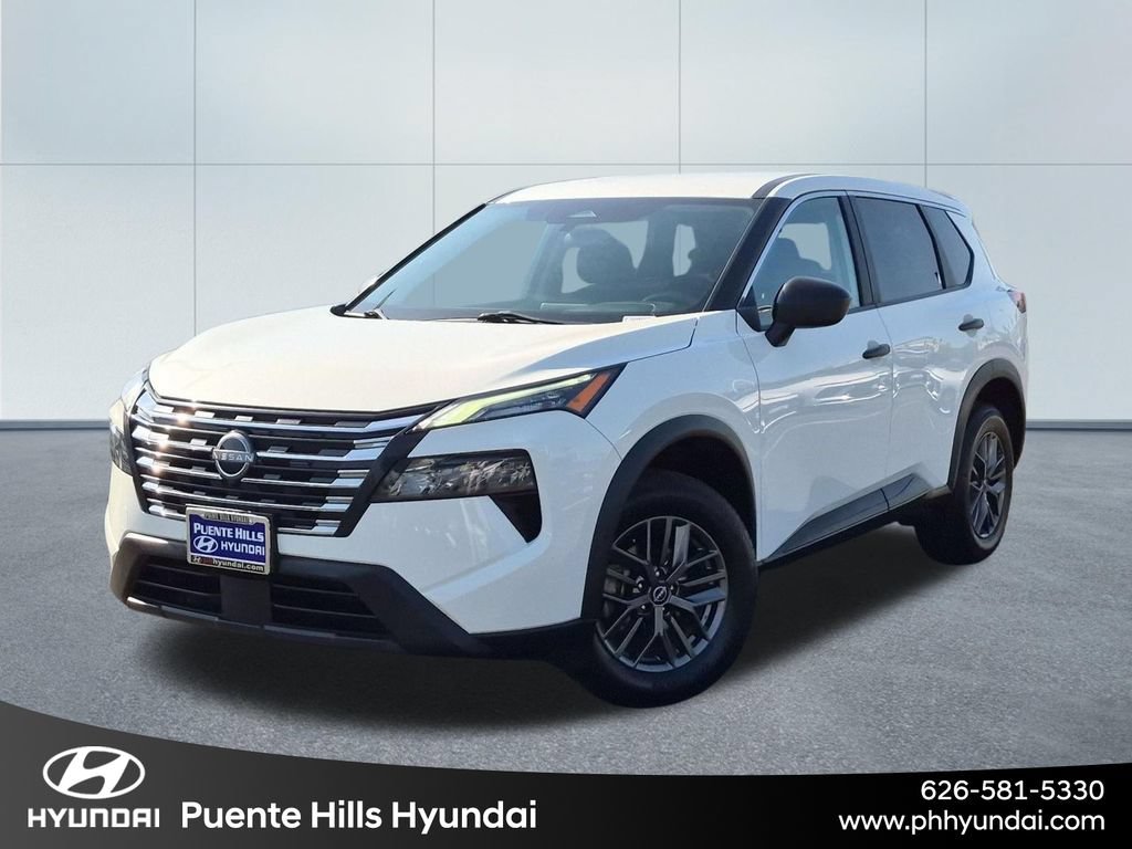 Used 2024 Nissan Rogue S FWD image 1