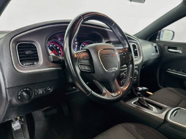 Used 2022 Dodge Charger SXT RWD image 20