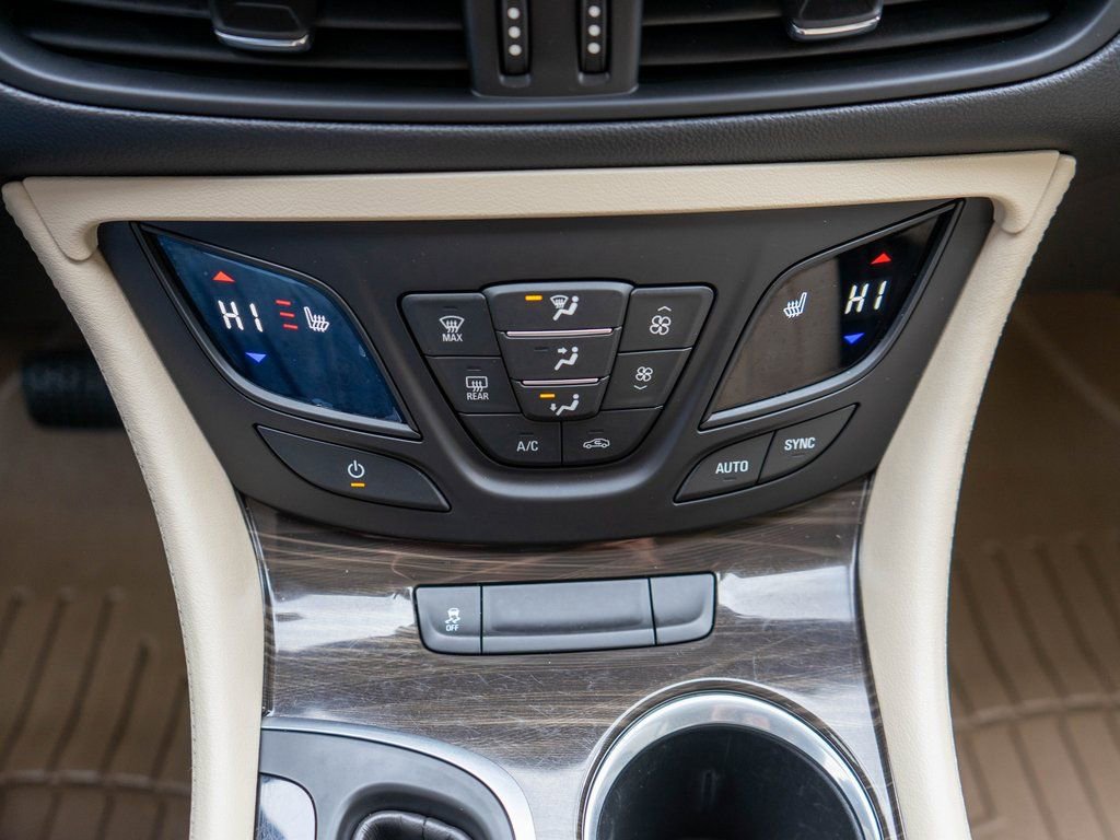 Used 2019 Buick Envision Essence w/ LPO, Active Package image 27