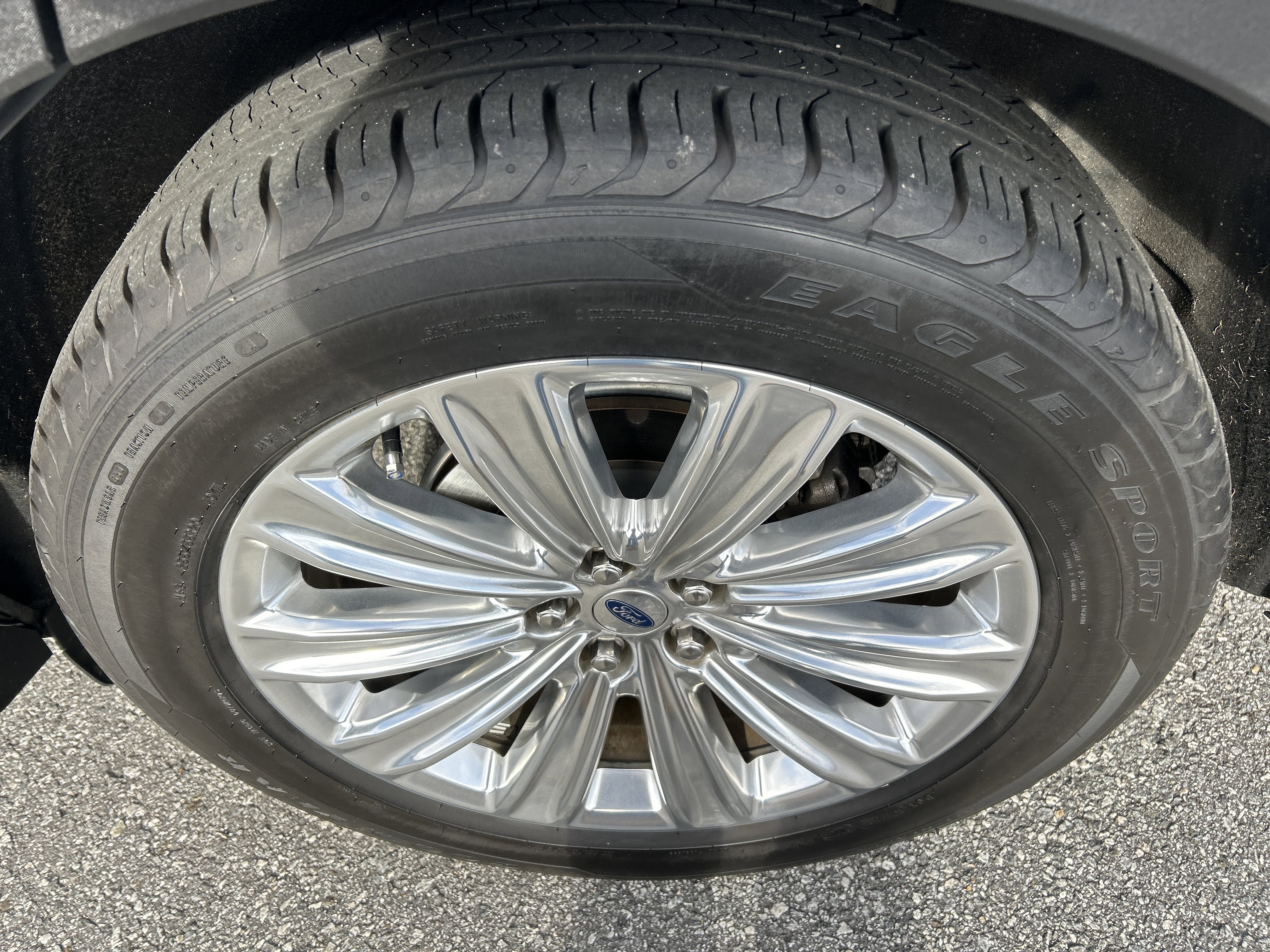 Used 2020 Ford Explorer Limited image 38