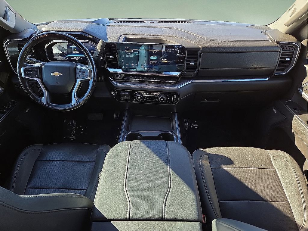Used 2024 Chevrolet Silverado 3500 LTZ w/ LTZ Convenience Package image 16