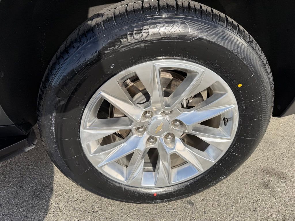 Used 2024 Chevrolet Suburban Premier image 13