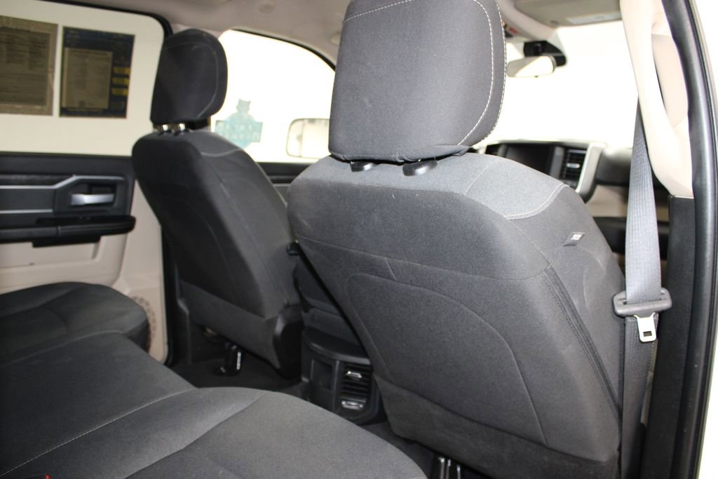 Used 2022 RAM 3500 Big Horn image 32