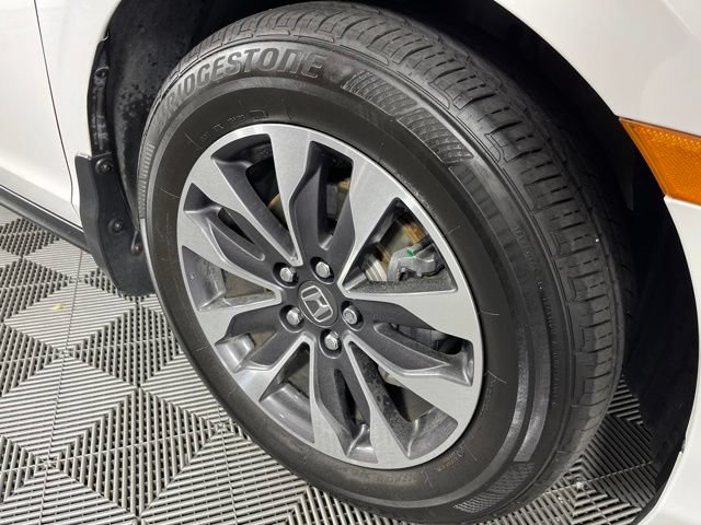 Used 2024 Honda Odyssey EX-L image 16