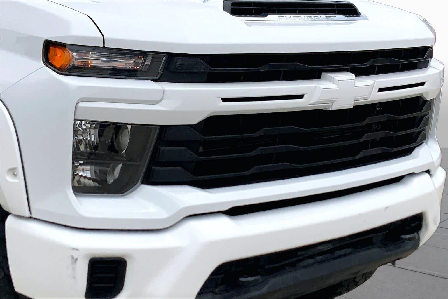 Used 2024 Chevrolet Silverado 2500 LT AWD/4WD image 30