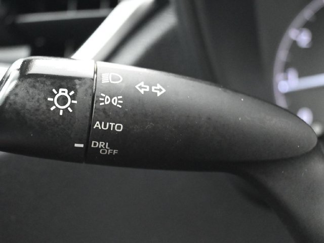Used 2024 Toyota Corolla Cross LE FWD image 24