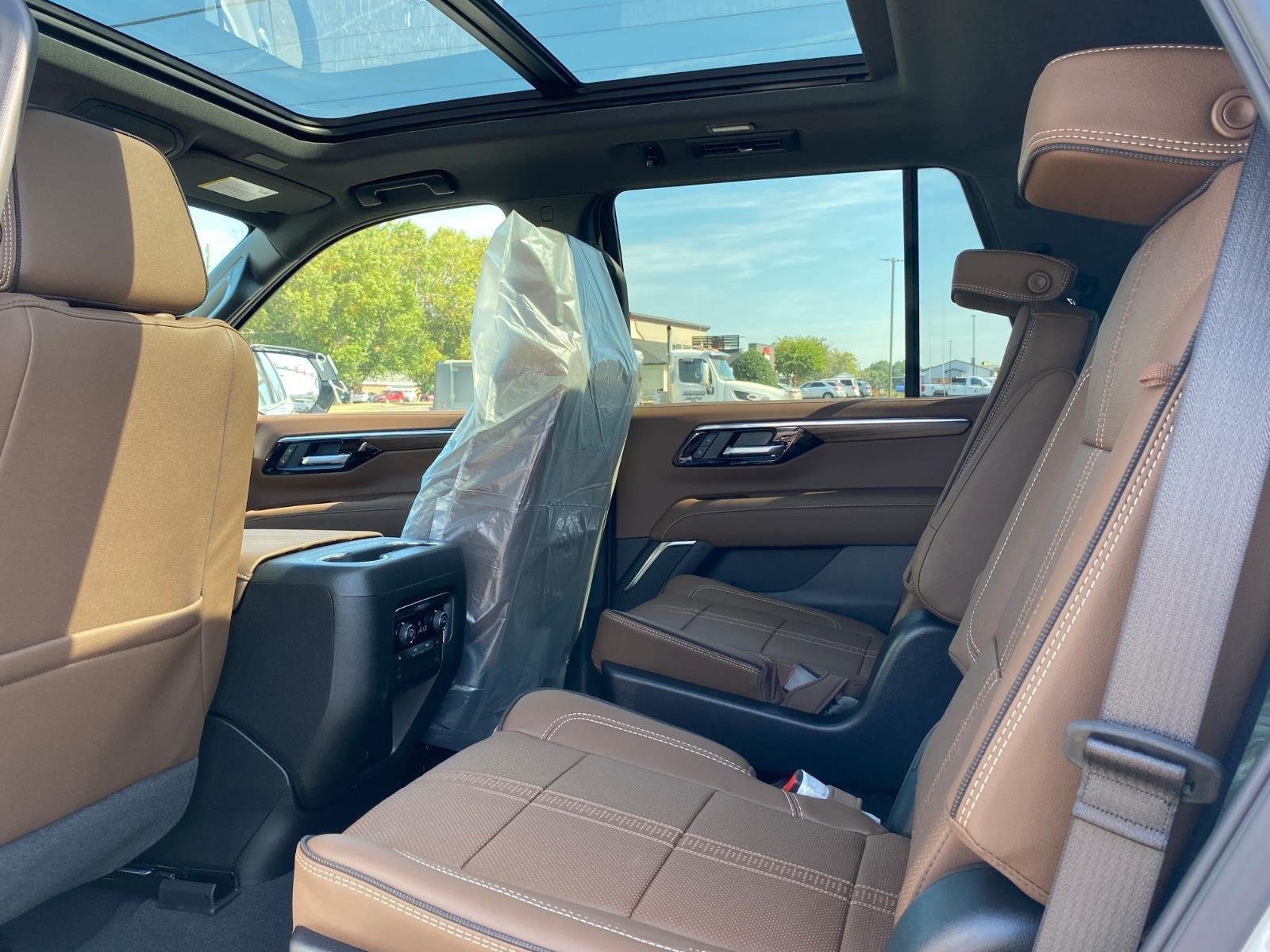 New 2027 Chevrolet Tahoe High Country w/ Sun And Tow Package AWD/4WD image 21