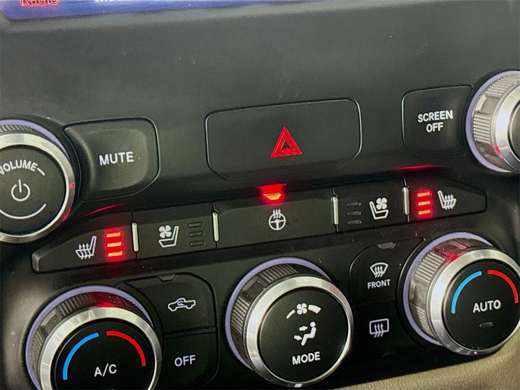 Used 2020 RAM 1500 Laramie image 22