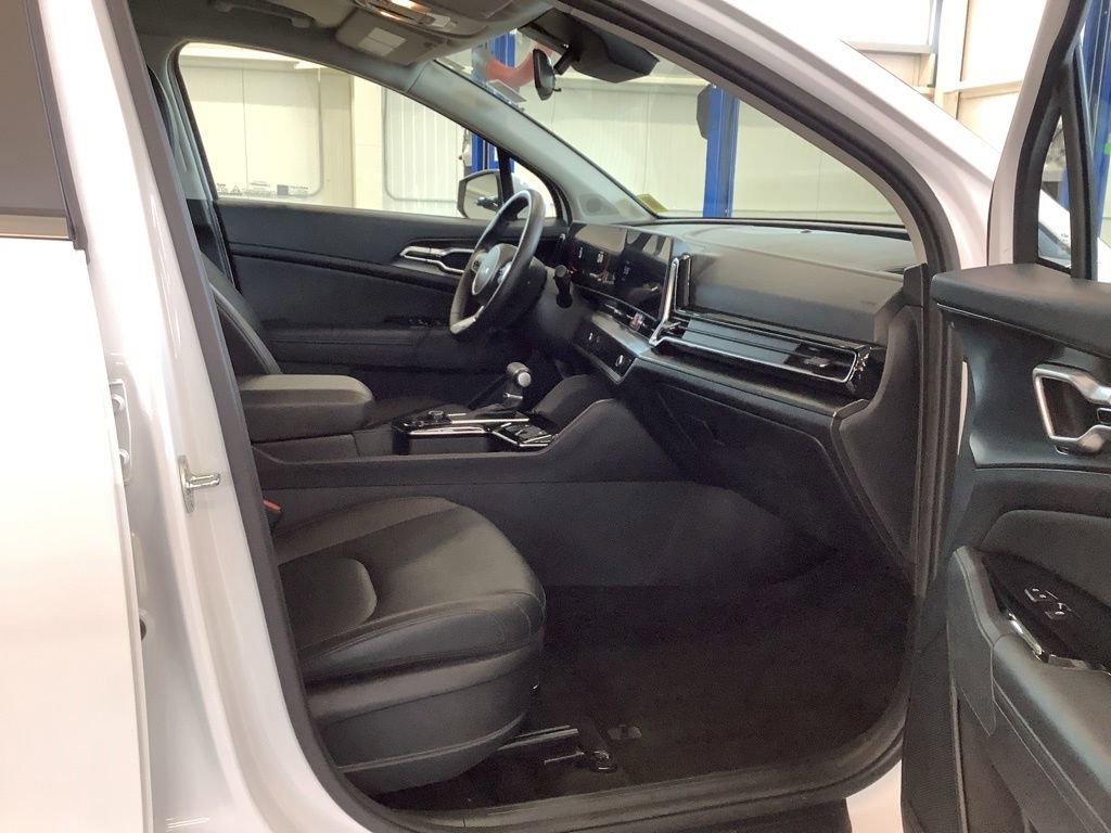 Certified 2024 Kia Sportage EX AWD/4WD image 12