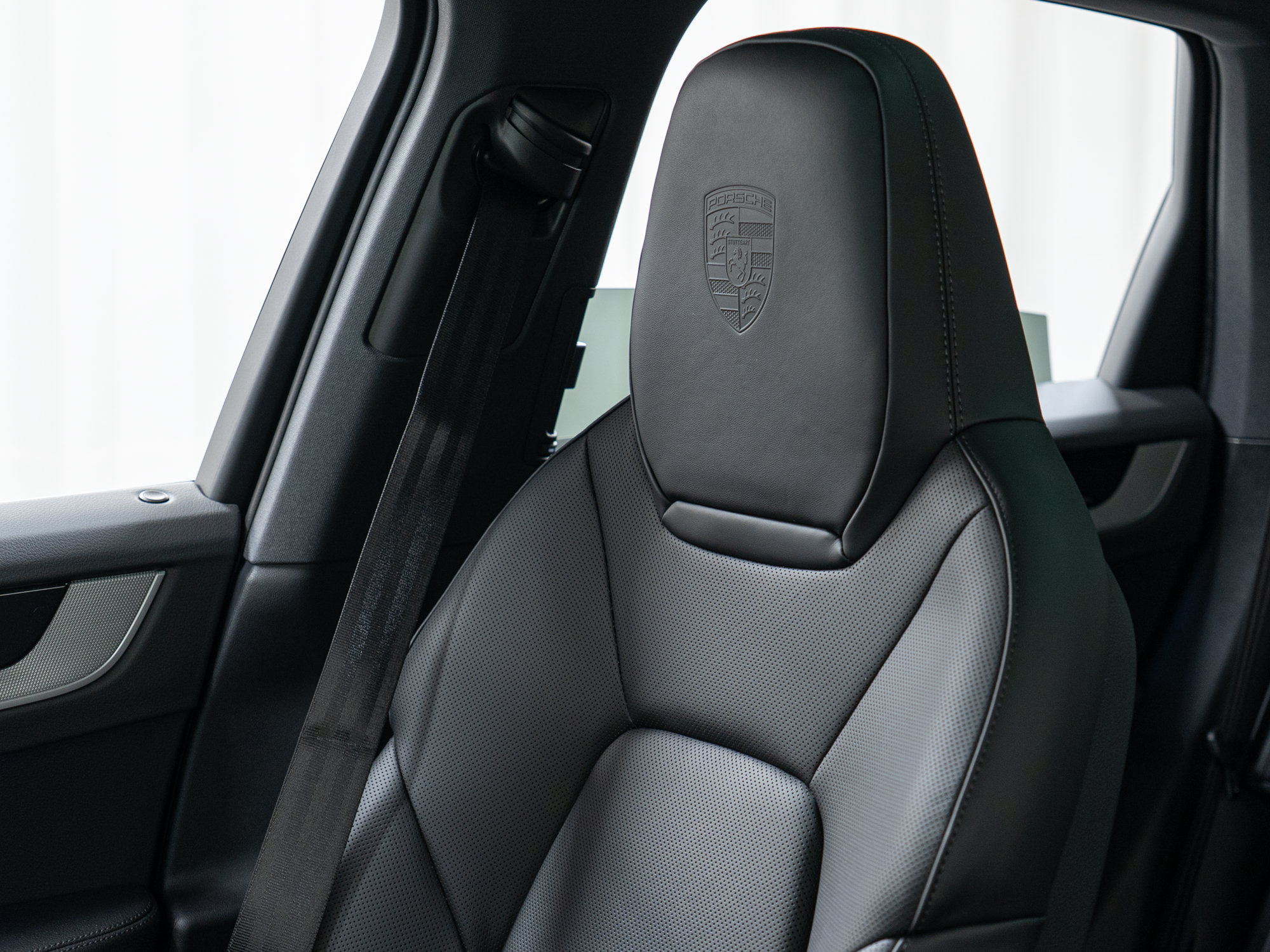 New 2026 Porsche Cayenne S AWD/4WD image 17