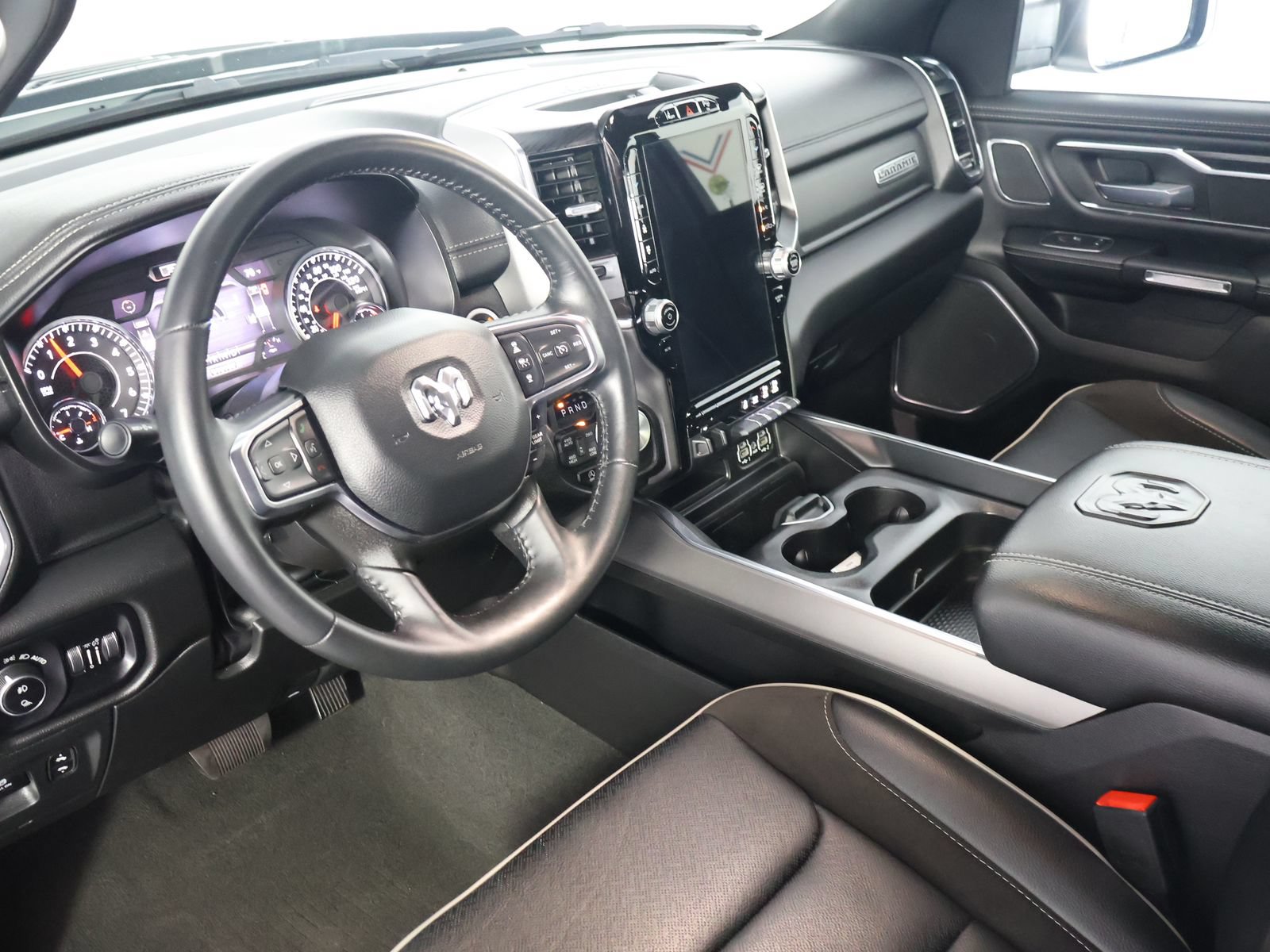Used 2024 RAM 1500 Laramie AWD/4WD image 23