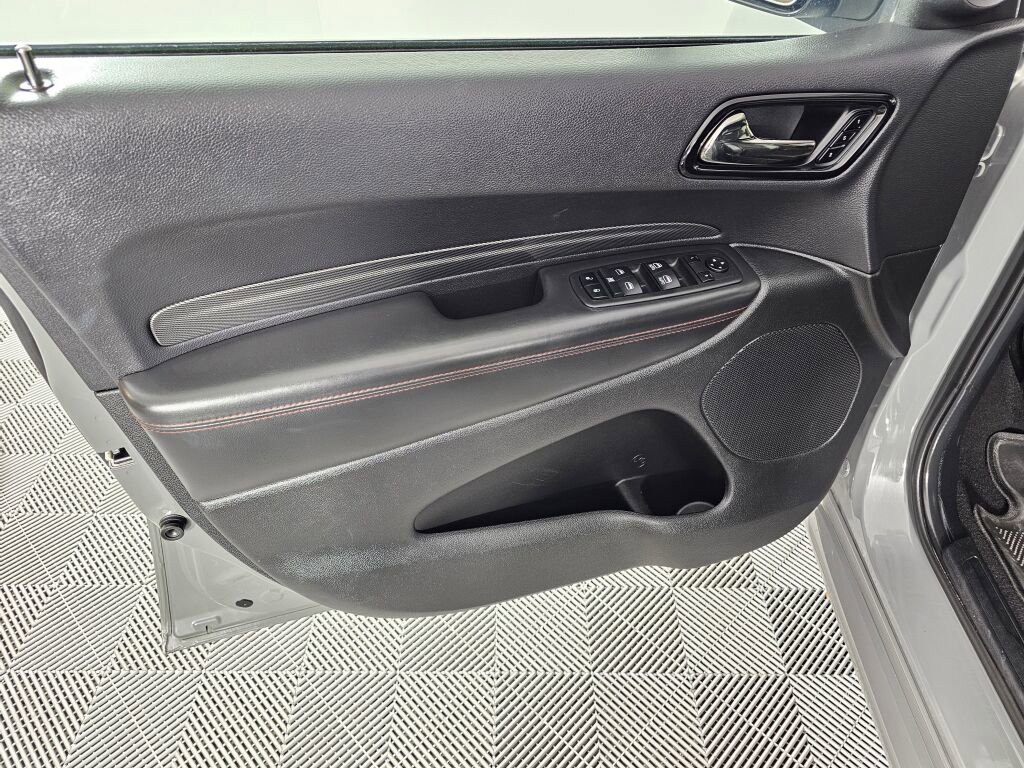 Used 2024 Dodge Durango GT image 16