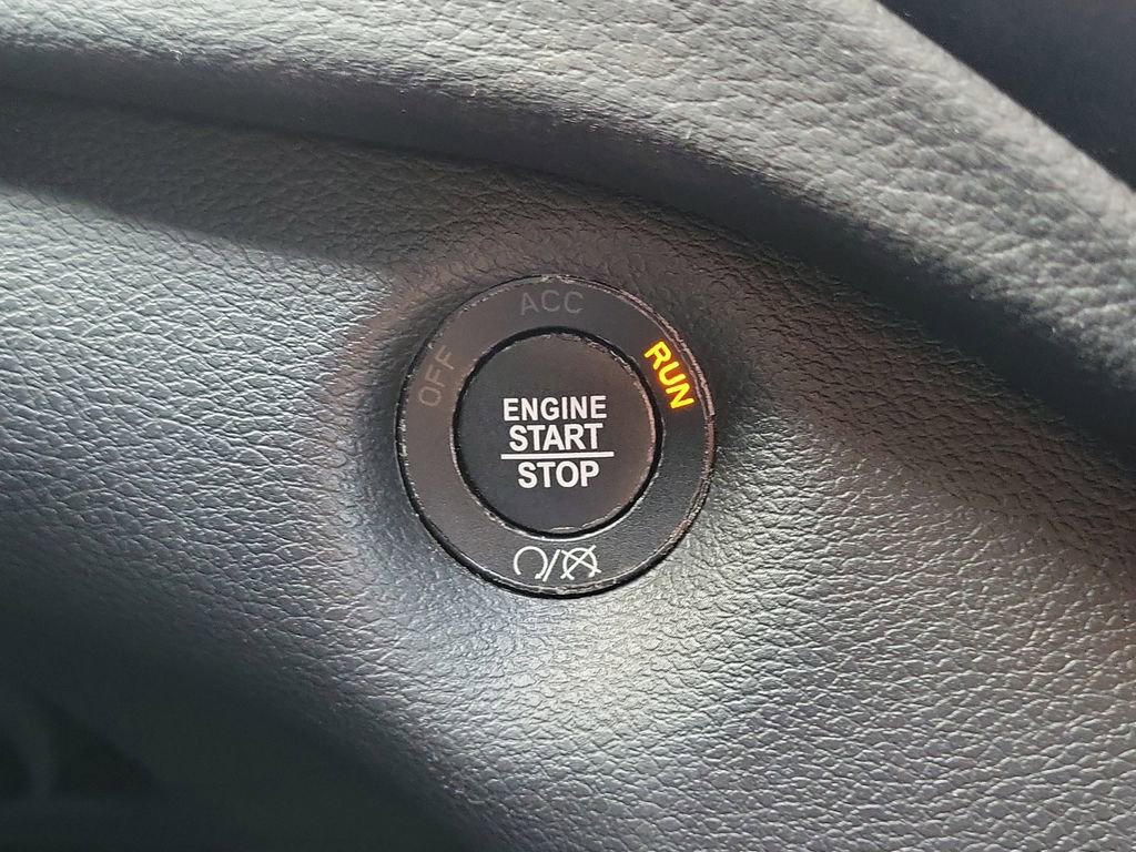 Used 2021 Jeep Cherokee Latitude Lux 80th Anniv w/ Quick Order Package 26U 80TH image 15