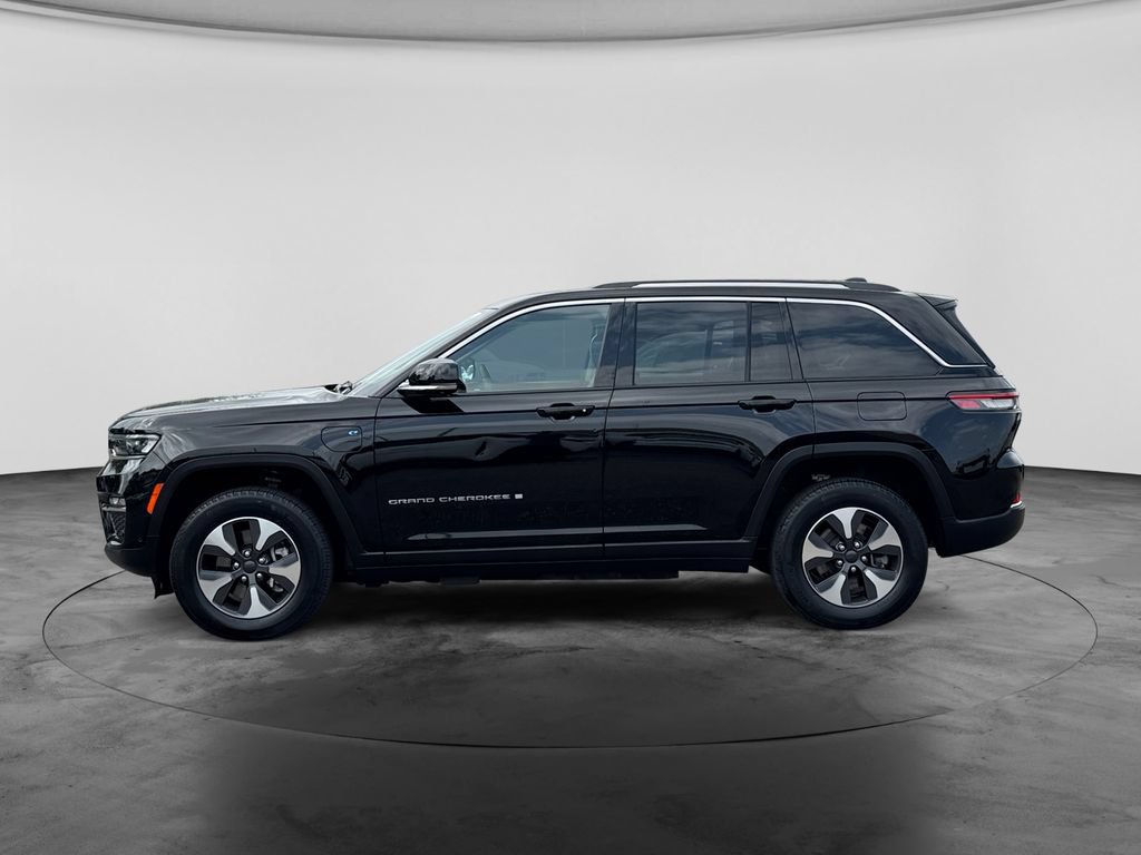 Used 2022 Jeep Grand Cherokee Limited 4xe w/ Luxury Tech Group II AWD/4WD image 6