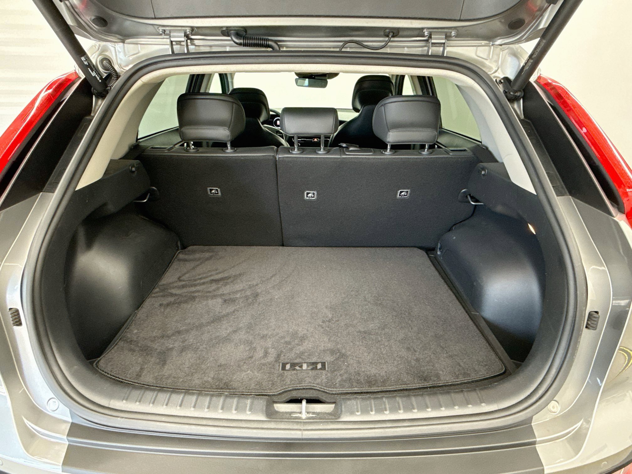 Used 2023 Kia Niro Wind w/ Wind Preserve Package FWD image 29