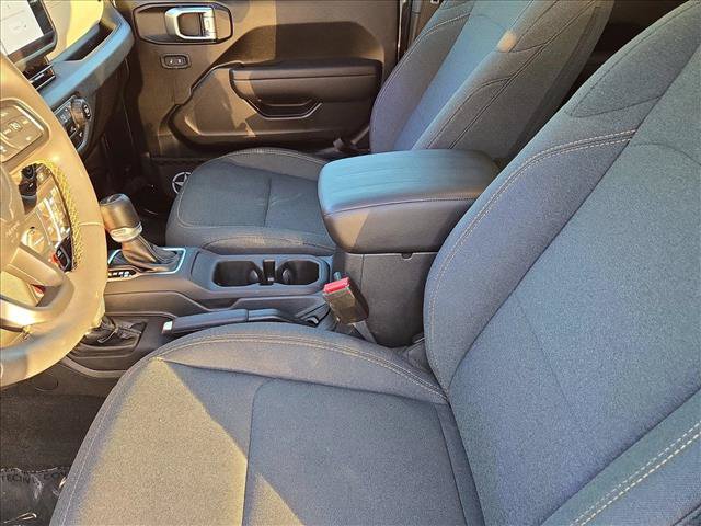 Used 2024 Jeep Gladiator Sport AWD/4WD image 14