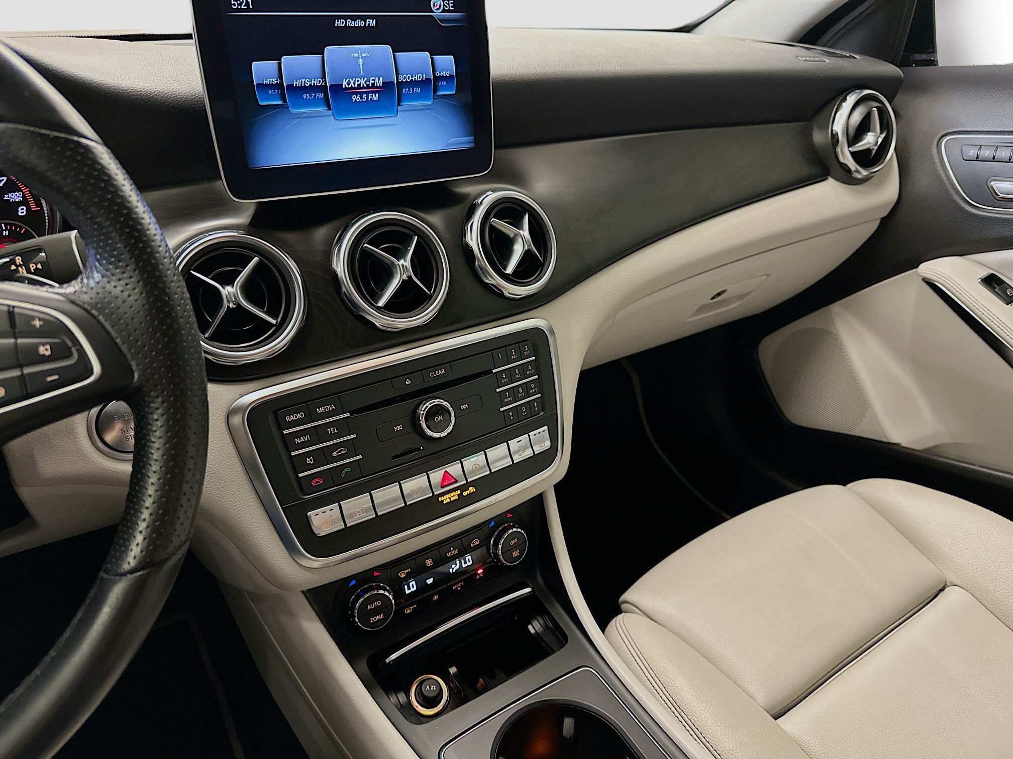 Used 2019 Mercedes-Benz GLA 250 4MATIC image 26