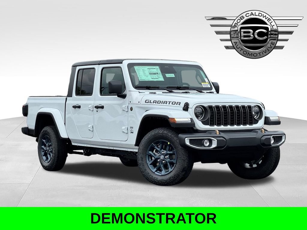 New 2026 Jeep Gladiator Mojave