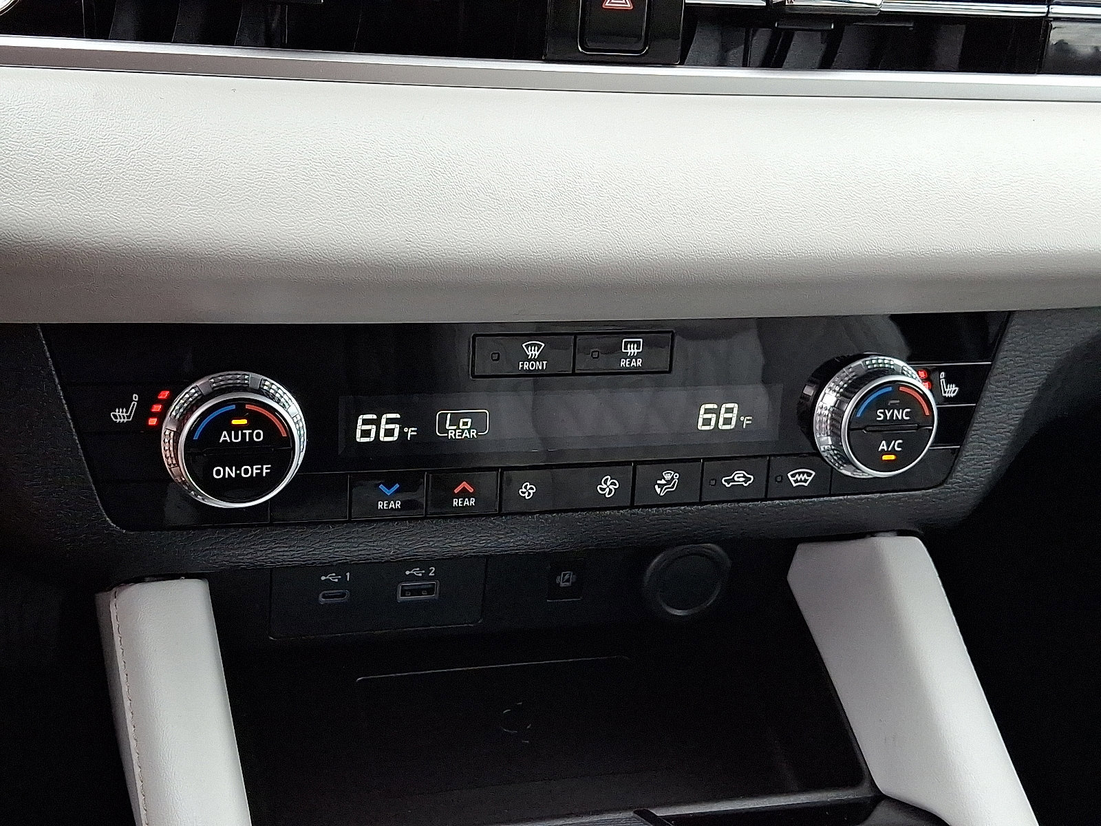 Used 2024 Mitsubishi Outlander SEL image 15