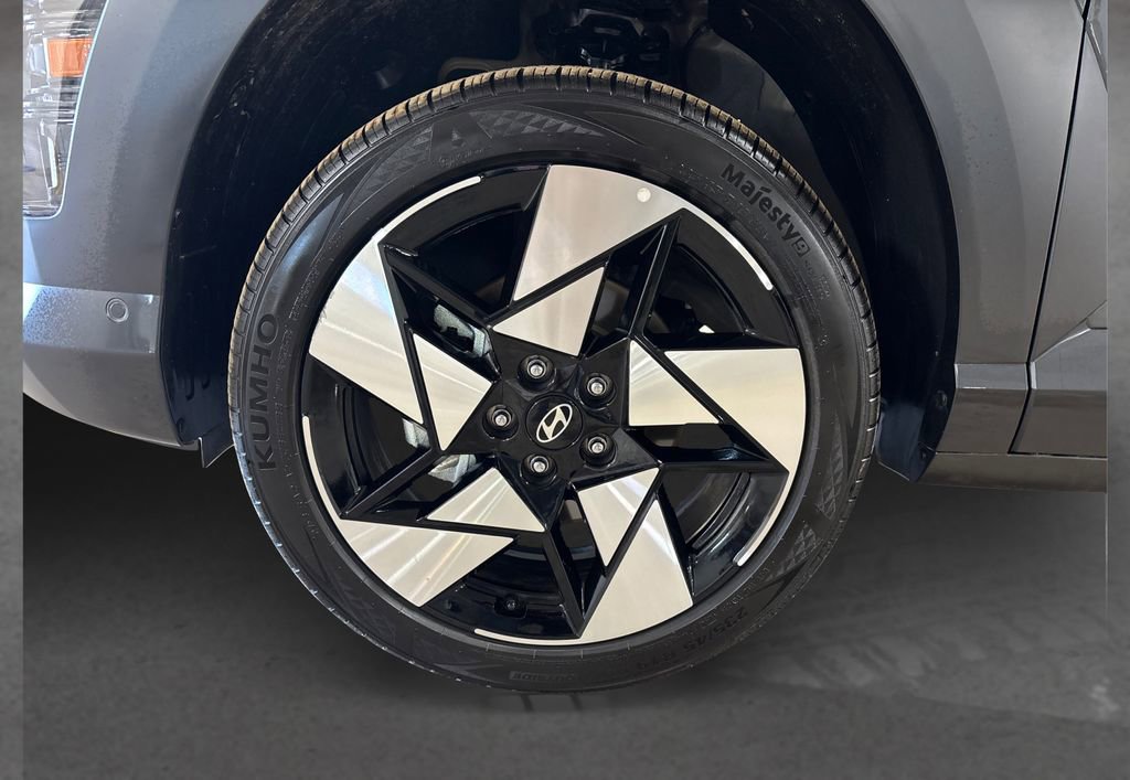 Used 2026 Hyundai Kona Limited image 12