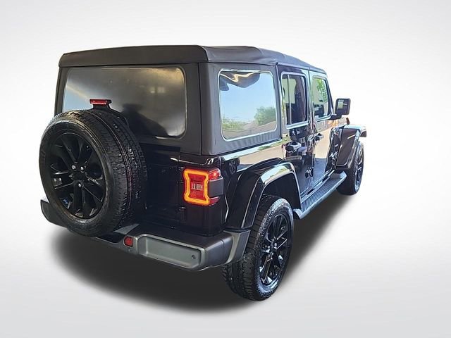 Used 2022 Jeep Wrangler Unlimited Sahara w/ Cold Weather Group AWD/4WD image 2