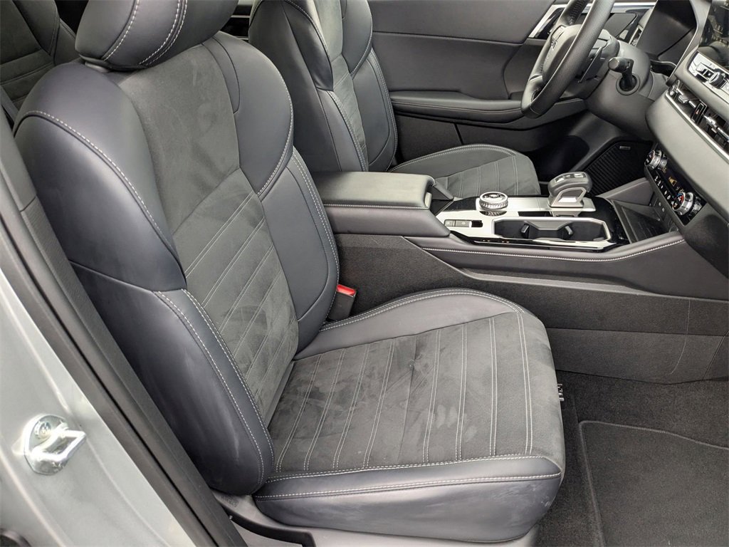 Used 2025 Mitsubishi Outlander SE image 38