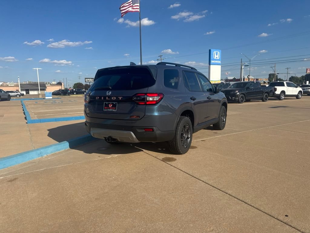 New 2026 Honda Pilot TrailSport image 6