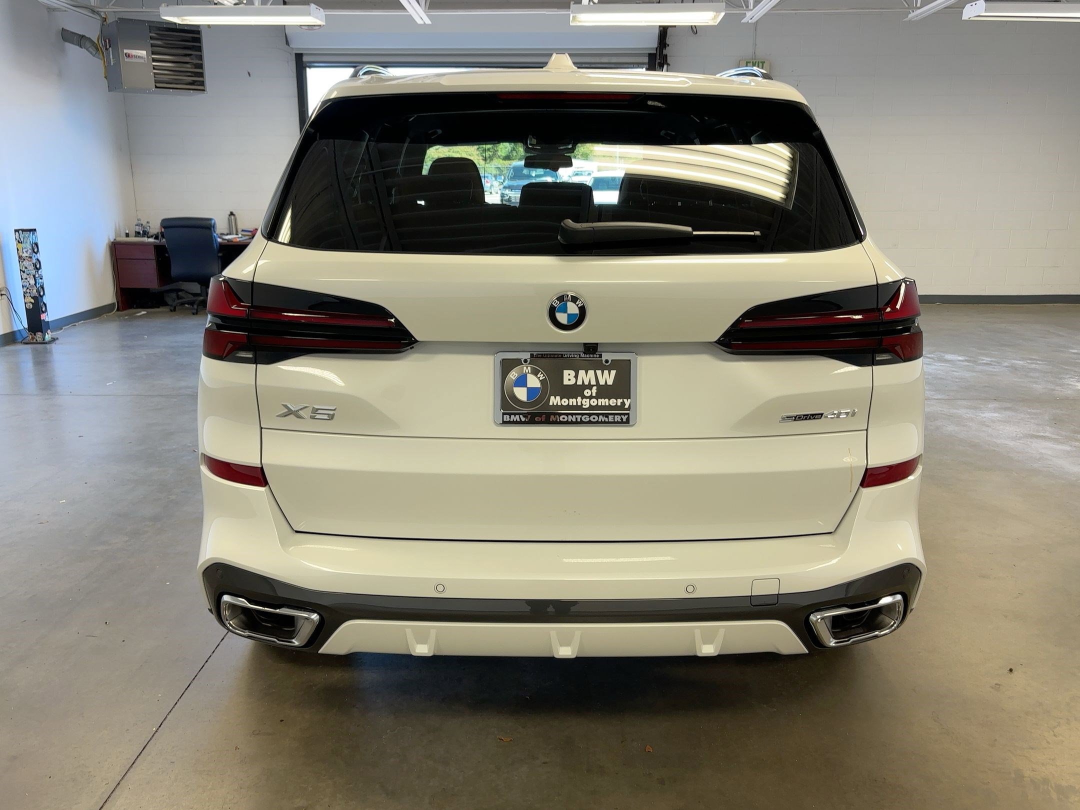 New 2026 BMW X5 sDrive40i w/ M Sport Package image 9