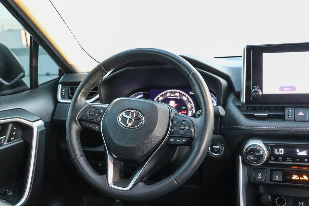 Used 2023 Toyota RAV4 XLE Premium AWD/4WD image 17
