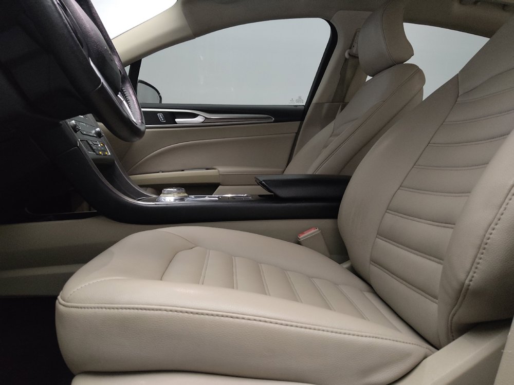 Used 2019 Ford Fusion SEL FWD image 17