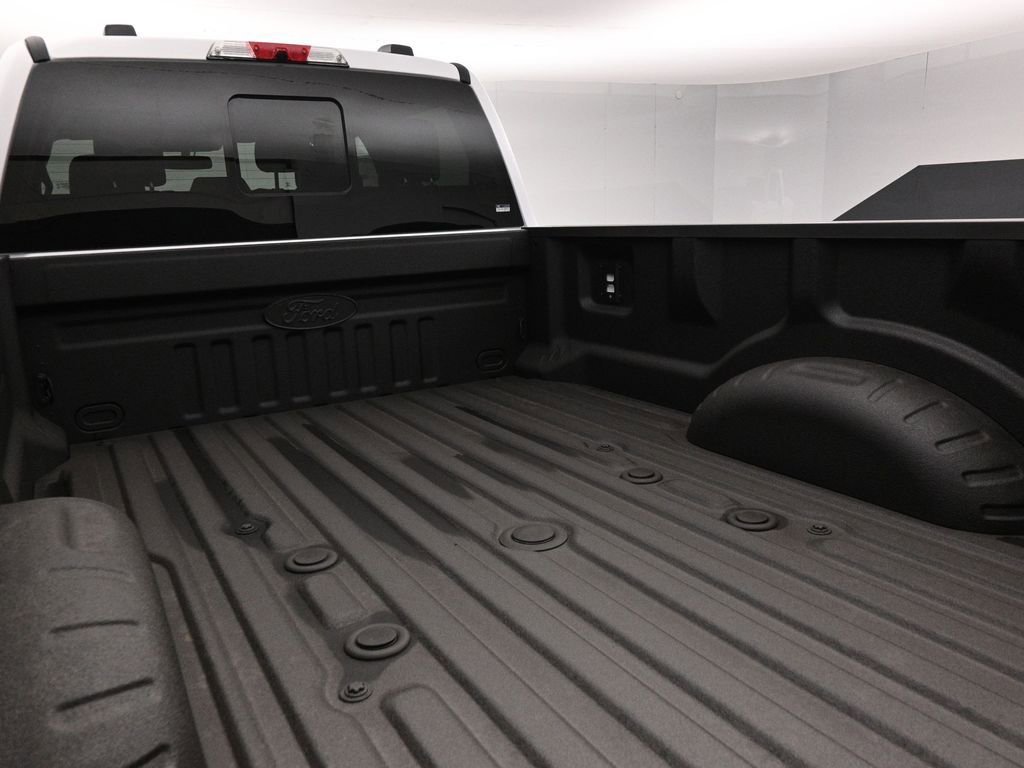 New 2026 Ford F350 XLT w/ XLT Premium Package AWD/4WD image 21