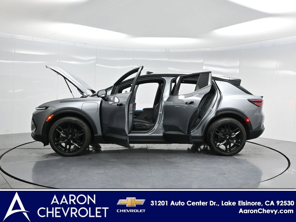 New 2026 Chevrolet Equinox EV LT image 52