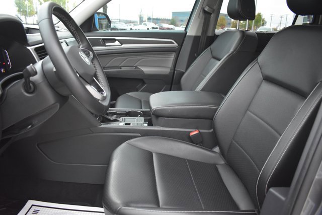 Used 2023 Volkswagen Atlas SE image 14