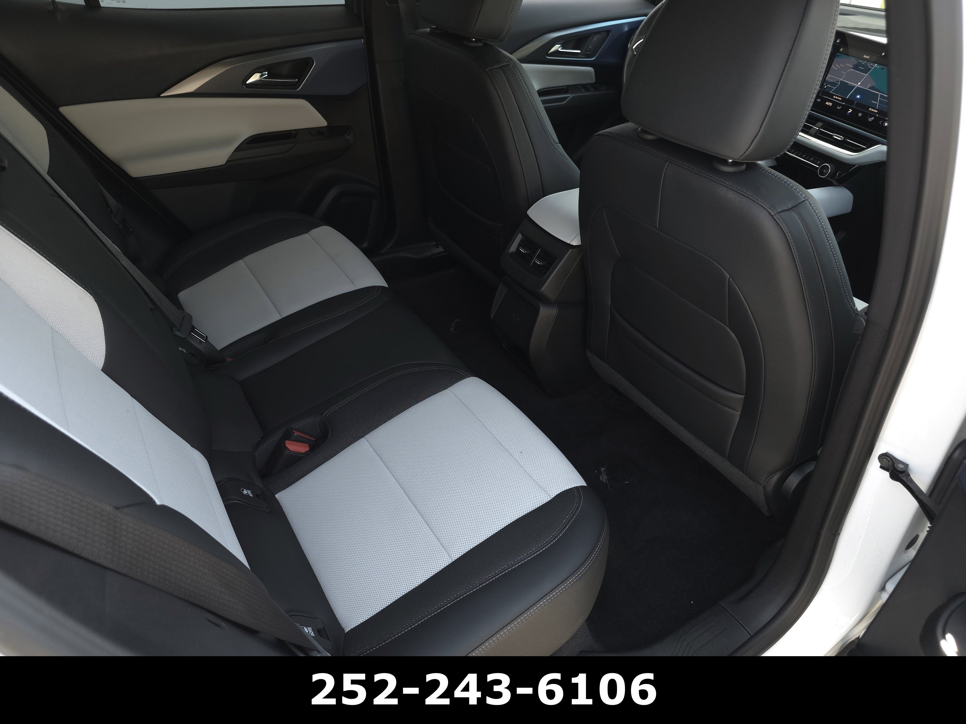 Used 2025 Chevrolet Equinox EV LT FWD image 37