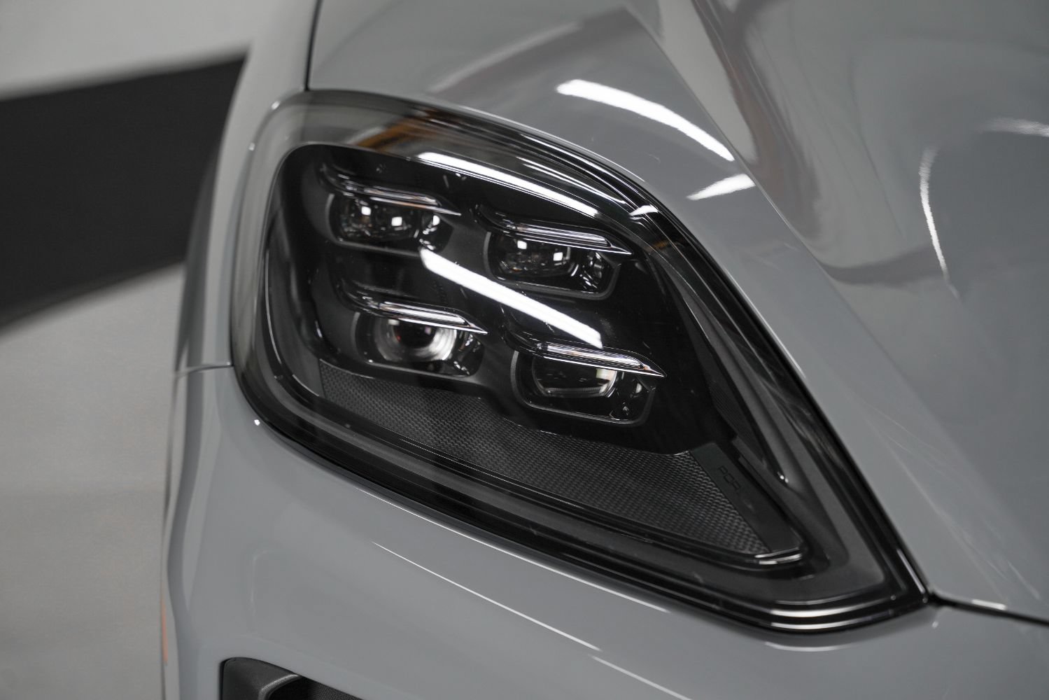 Used 2025 Porsche Cayenne Turbo GT AWD/4WD image 11