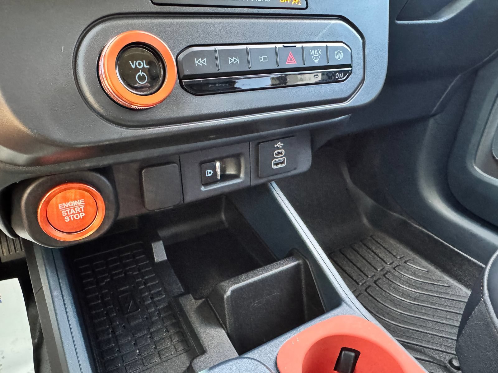 Used 2025 Ford Maverick Tremor AWD/4WD image 21