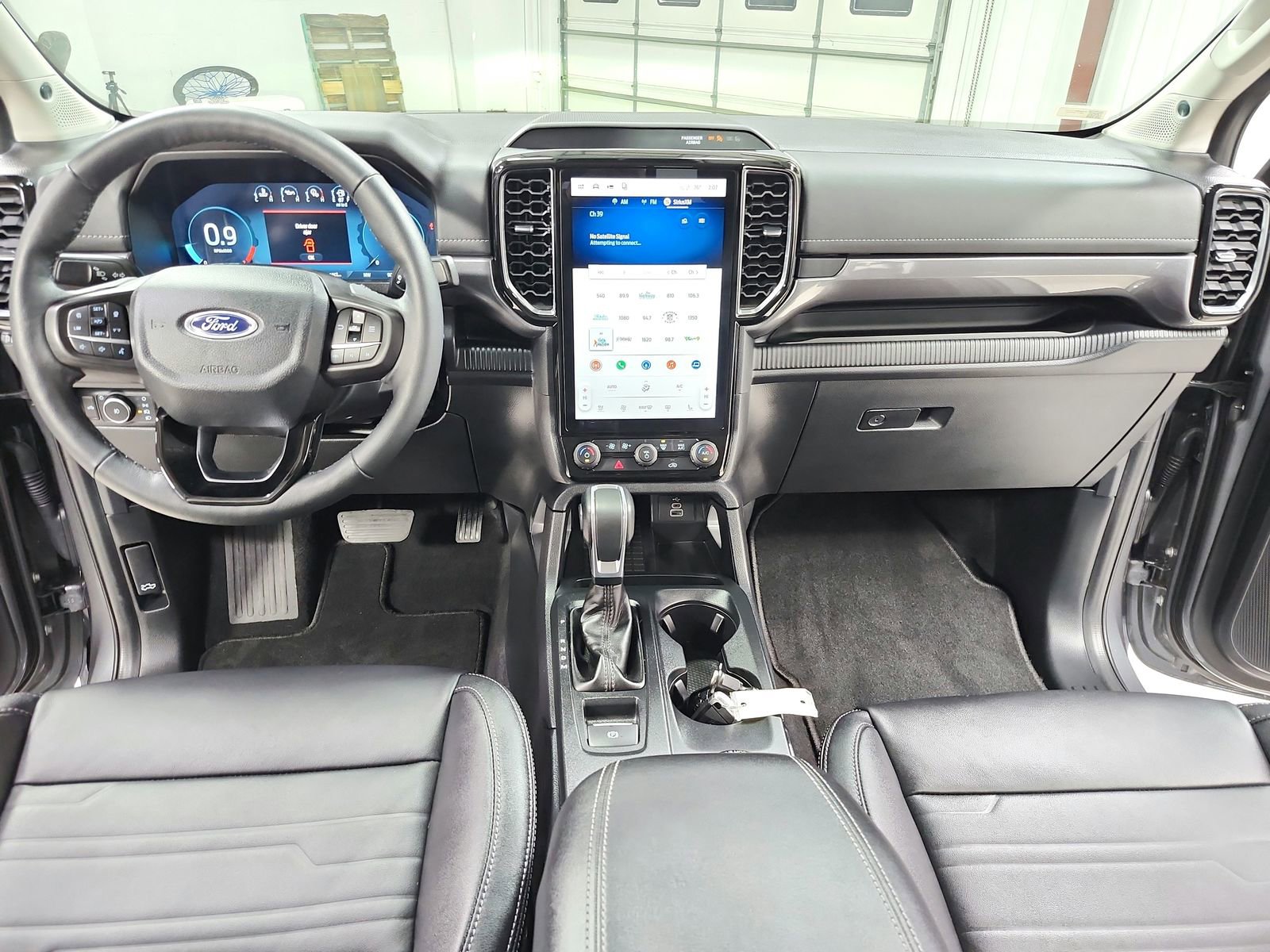 Used 2025 Ford Ranger Lariat w/ FX4 Off-Road Package AWD/4WD image 28