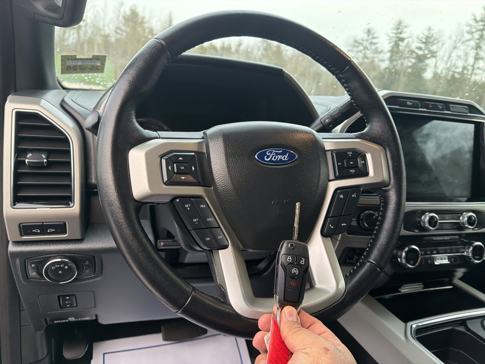 Certified 2022 Ford F250 Lariat w/ Black Appearance Package image 21