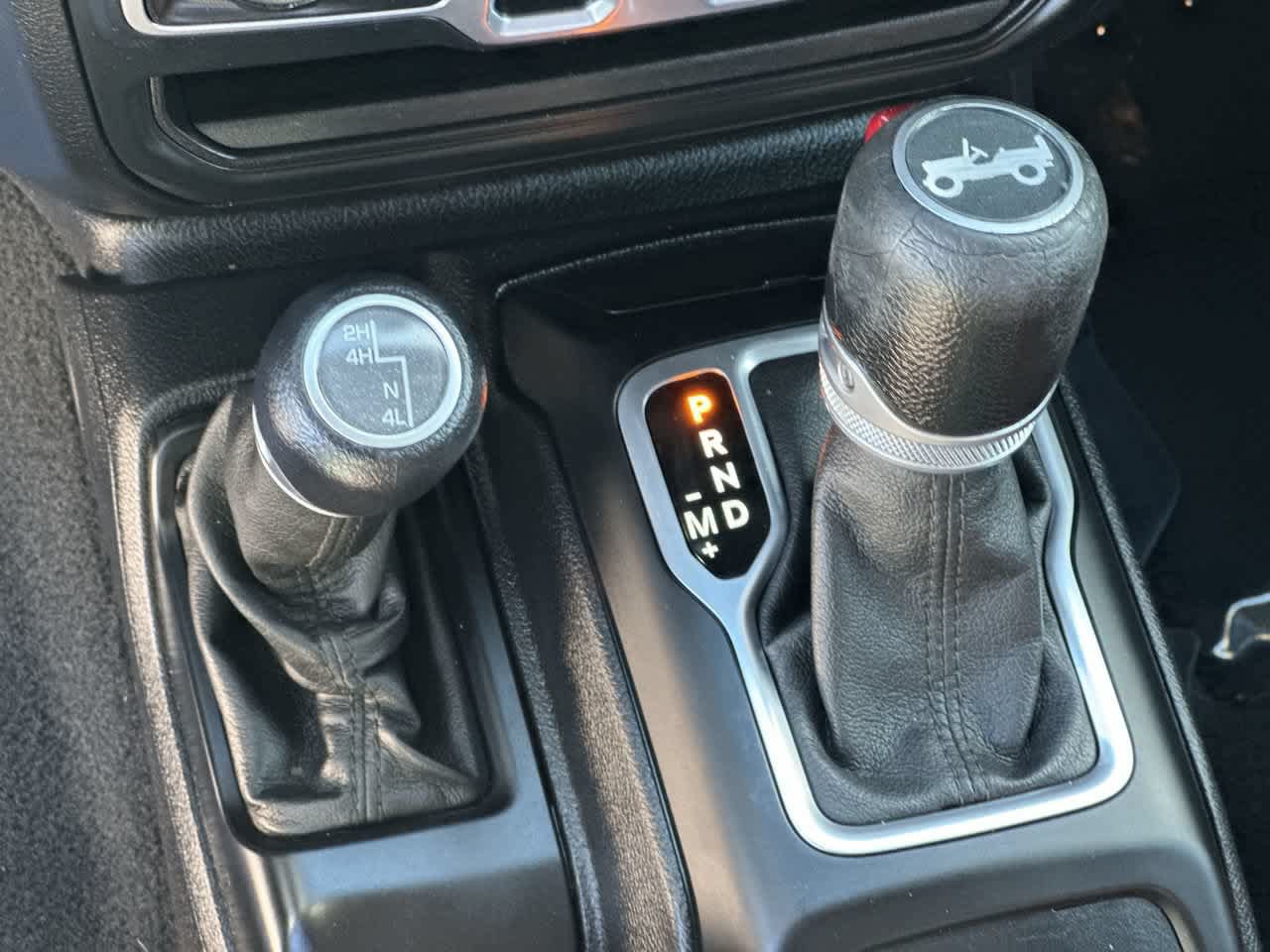Used 2018 Jeep Wrangler Unlimited Sport S AWD/4WD image 27