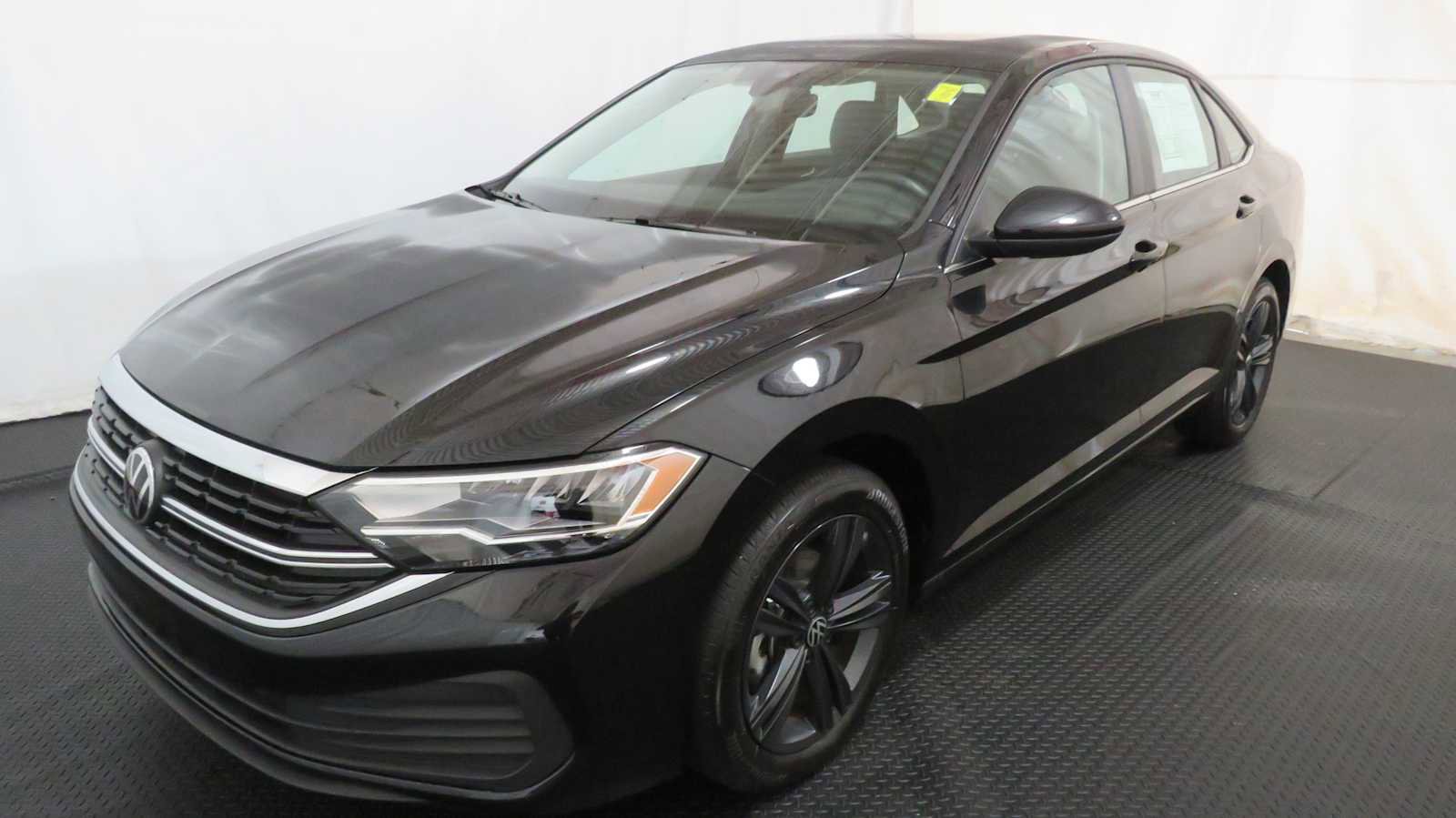 Certified 2023 Volkswagen Jetta SE w/ Panoramic Sunroof Package