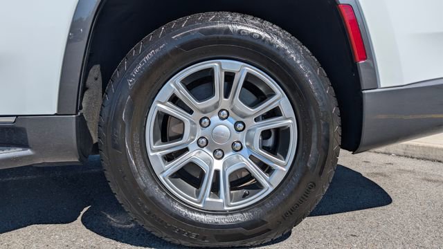 Used 2022 Jeep Wagoneer Series I AWD/4WD image 9