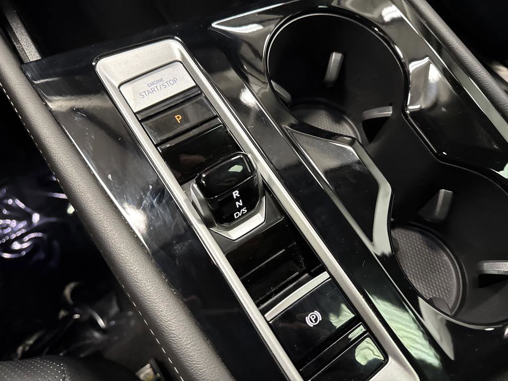 Used 2024 Volkswagen Atlas SEL Premium R-Line image 22