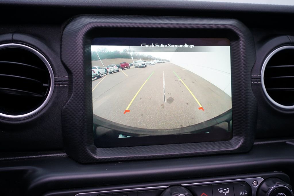 Used 2022 Jeep Wrangler Unlimited Sahara w/ Cold Weather Group image 36