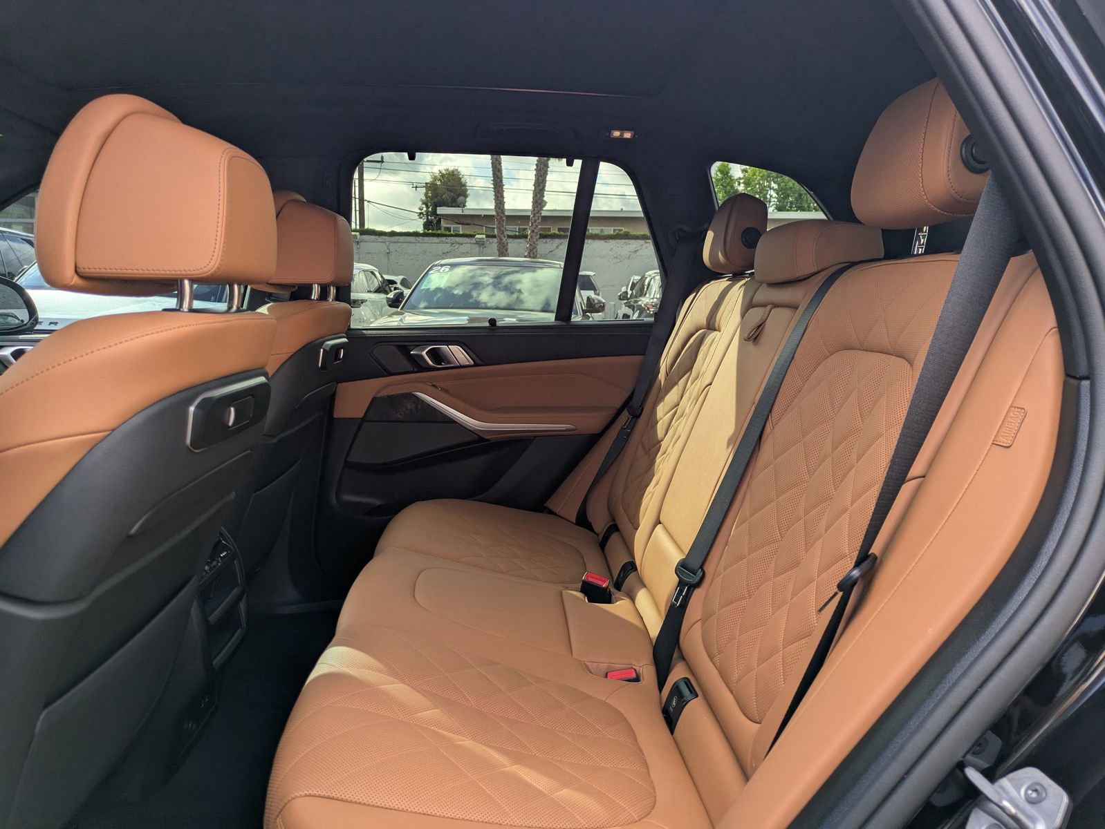 Used 2025 BMW X5 M60i w/ Executive Package image 29