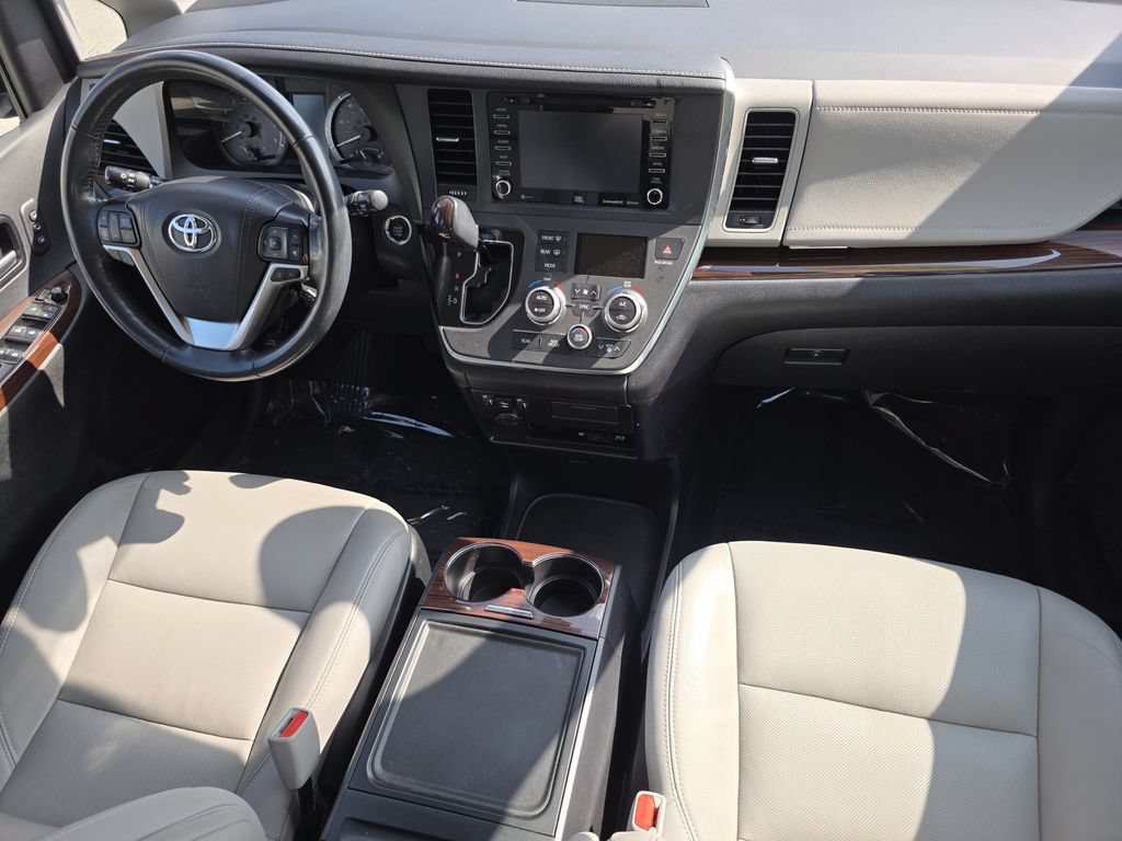Used 2019 Toyota Sienna Limited AWD/4WD image 21