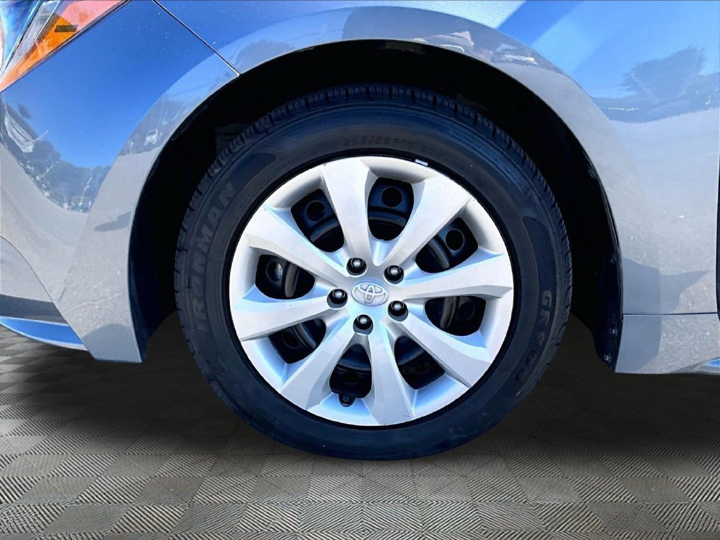 Used 2024 Toyota Corolla LE FWD image 7